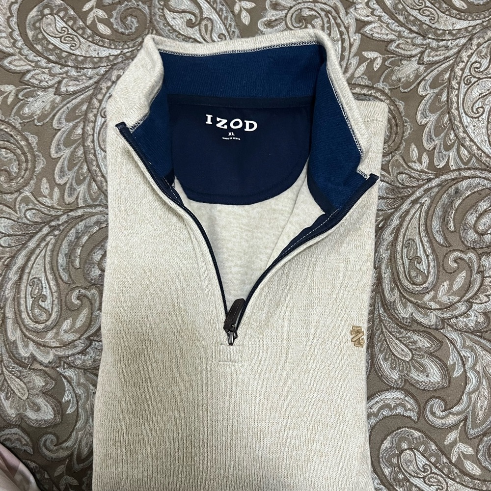 Izod sweater